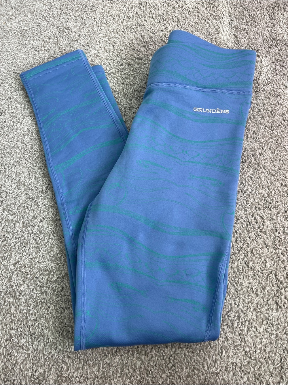 Grundens x Salmon Sisters fishing fleece leggings